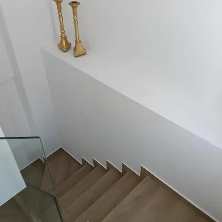 Wowholidays Exclusive Building Center