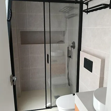 Wowholidays Exclusive Building Center *