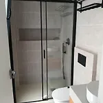 Wowholidays Exclusive Building Center *