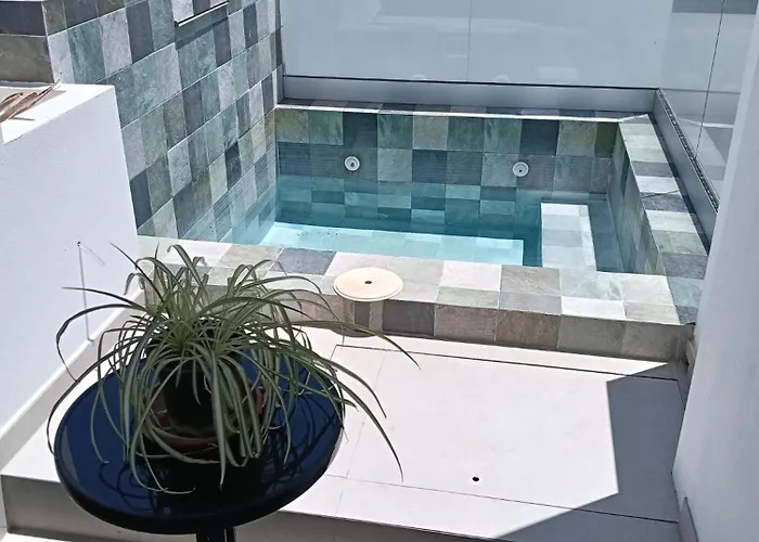 Wowholidays Exclusive Building Center